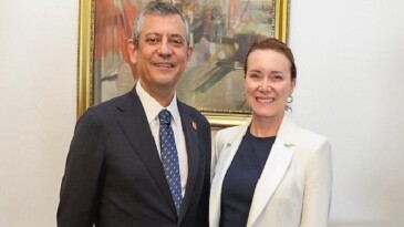 Konak’ta Ferdi Zeyrek Gençlik Merkezi açılıyor: Kurdeleyi Özgür Özel kesecek