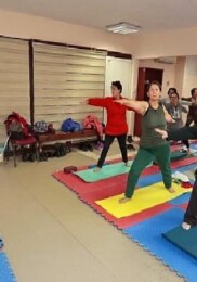 Konak’tan İleri Yaş’a sağlıklı mola: Yoga kursuyla zinde kalıyorlar