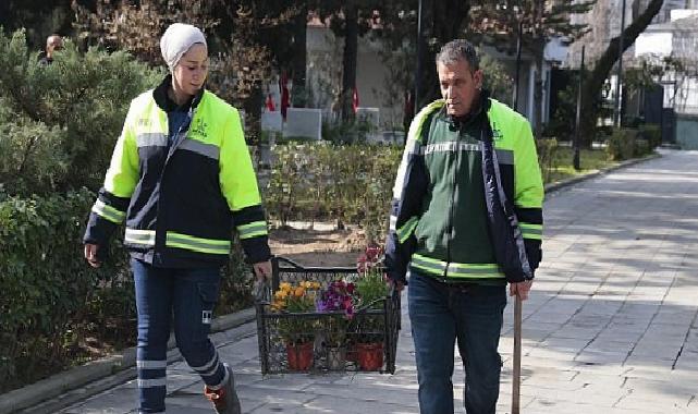 Konak’tan şehitlere vefa: Bayram öncesi paklık ve bakım seferberliği