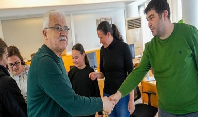 Lider Ali Kemal Deveciler, Belediye İşçisiyle Bayramlaştı