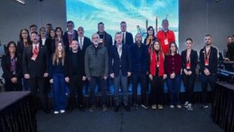 Lider Büyükakın milletlerarası gazetecilerle bir ortaya geldi