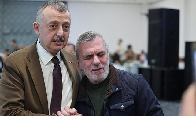 Lider Büyükakın’ın, pazarcı esnafıyla yaptığı iftara ağır iştirak