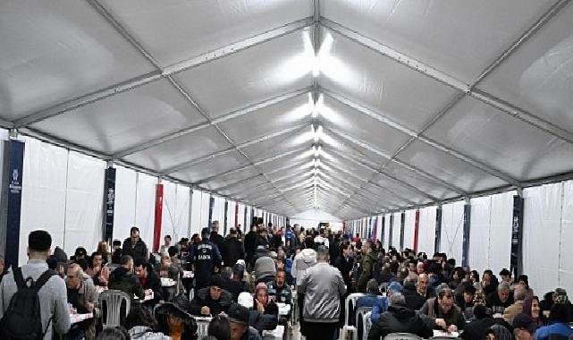 Lider Çerçioğlu ADÜ Öğrencileri ile İftarda Bir Ortaya Geldi