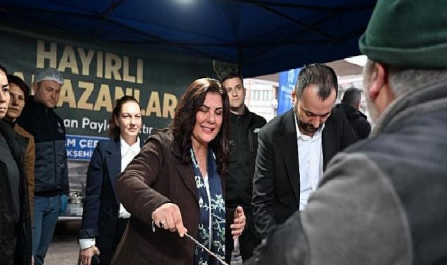 Lider Çerçioğlu Atatürk Kent Meydanı’nda Kurulan İftar Sofrasında Vatandaşlarla Bir Ortaya Geldi