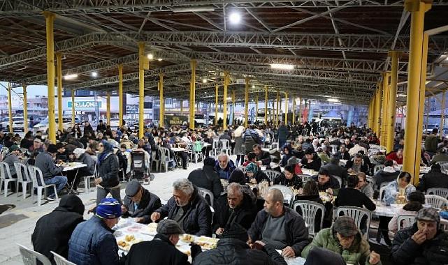 Lider Çerçioğlu Aydın’ın Dört Bir Yanında Vatandaşları İftar Sofraları İle Buluşturmayı Sürdürüyor