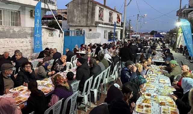 Lider Çerçioğlu her gün binlerce vatandaşı iftar sofralarında buluşturmaya devam ediyor