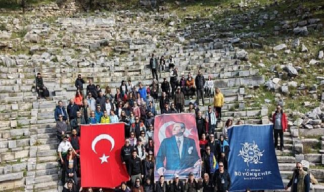 Lider Çerçioğlu Vatandaşları Priene Antik Kenti’nde Eşsiz Trekking Aktifliği ile Buluşturdu