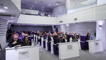 Lider Duman’dan asfalt muştusu