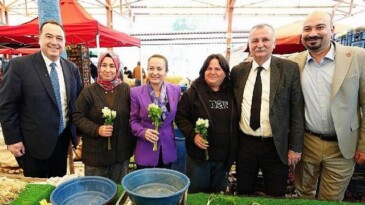 Lider Dutlulu’dan 8 Mart’a Çiçekli Kutlama