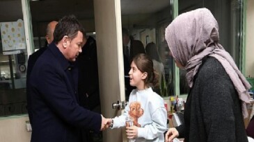 Lider Erkan Aydın Çalışanıyla Tek Tek Bayramlaştı