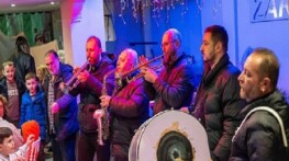 Lider Eşki Makedonya göçmenlerinin iftar sofrasına konuk oldu