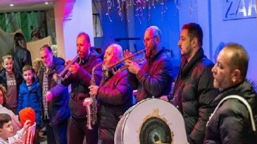 Lider Eşki Makedonya göçmenlerinin iftar sofrasına konuk oldu