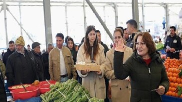 Lider Hatice Gençay, halkla omuz omuza baharı müjdeledi