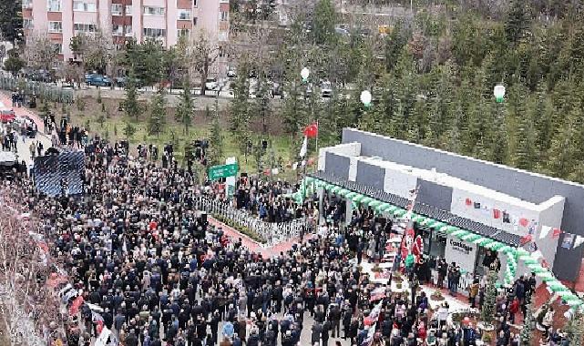Lider Hüseyin Can Güner bir kelamını daha yerine getirdi