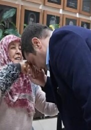 Lider Övünç Demir ile Cemile Teyzenin Duygulandıran Buluşması Milyonlara Ulaştı