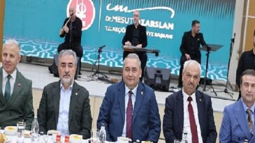 Lider Özarslan Doğu Karadenizlilerle İftar Sofrasında Buluştu