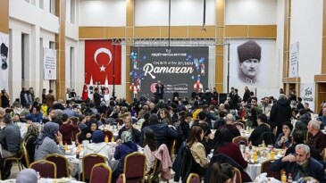 Lider Özarslan İftar Sofrasında Berberlerle Buluştu