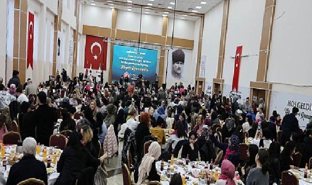 Lider Özarslan ve Eşi Filiz Özarslan Bayanlarla İftar Sofrasında Buluştu