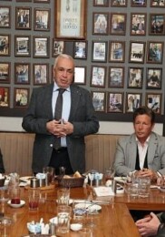 Lider Şadi Özdemir amatör spor kulüp temsilcileri ile buluştu