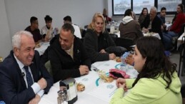 Lider Şadi Özdemir, vatandaşlarla iftarda buluştu