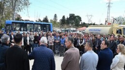 Lider Topaloğlu işçiyle bayramlaştı
