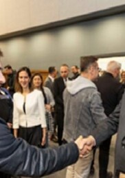 Lider Tugay Büyükşehir Belediyesi işçisiyle bayramlaştı