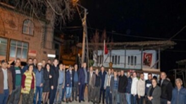 Lider Tugay iftardan sahura halkın ortasında