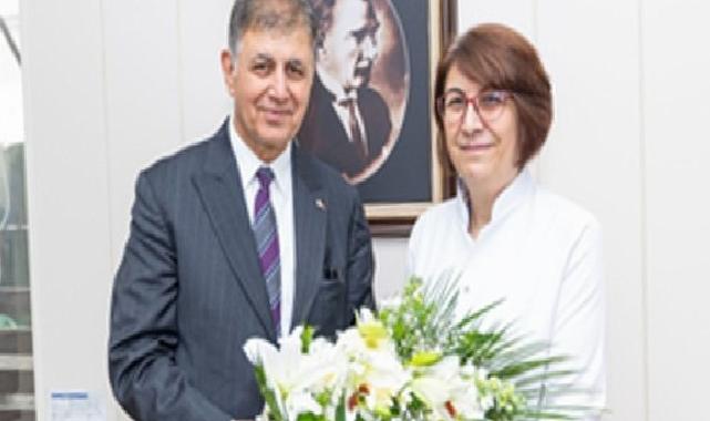 Lider Tugay, meslektaşlarıyla Tıp Bayramı’nı kutladı