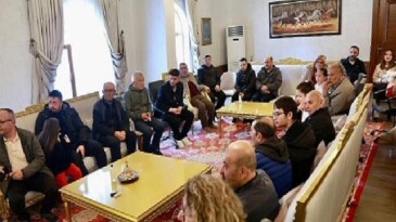 Liderimiz Rasim Arı, Vatandaşlarla ve İşçiyle Bayramlaştı