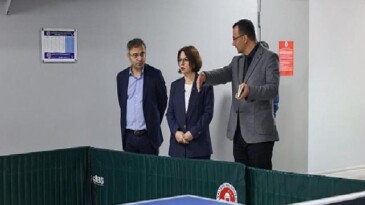 Maltepe Belediye Başkanı Köymen, spor yapan bayanlarla buluştu