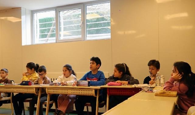 Maltepe Belediyesi’nin lisan kurslarıyla geleceğe hazırlanıyorlar