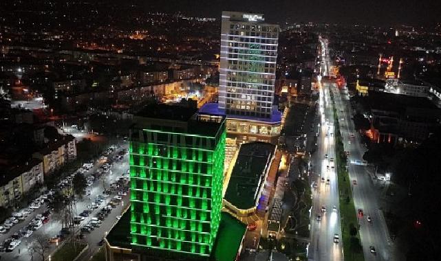 Manisa Büyükşehir Belediyesinden Tıp Bayramı’na Özel Işıklandırma