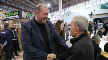 Menderes’te Binler Birebir Sofrada