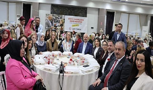 Menemen’de 8 Mart coşkusu yaşandı