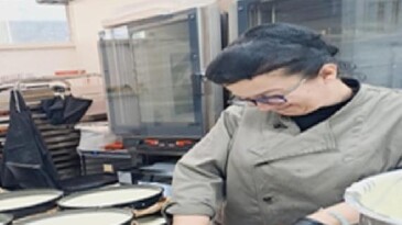 Meslek Fabrikası ile altın bileziği taktı, Hollanda’da pastacı oldu
