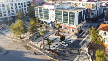 Muhtarlardan Lider Çiçek’e Teşekkür