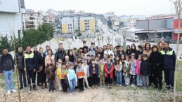 Nilüfer’de minikler tabiat için fidan dikti