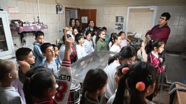 Öğrencilerden sıfır atık farkındalık ziyareti