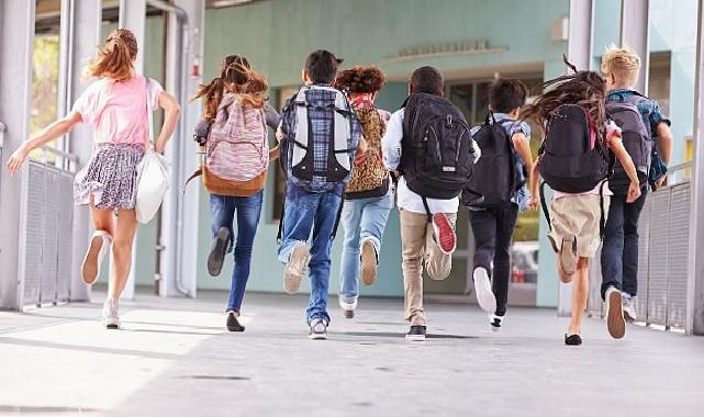 Okullar tatilde çocuklar sohbette