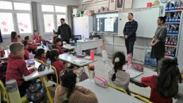 Ömer Eşki Hayat Bilgisi dersinde mahallî idareleri anlattı