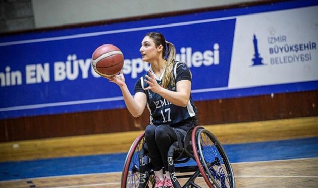 Parkede bir bayan direnişi: Medine Alper