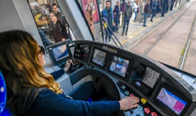 Raylarda bayan gücü