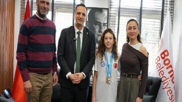 Şampiyonlar Bornova’dan