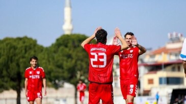 Tepenin Tek Sahibi Burhaniye Belediyespor