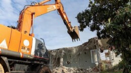 Vatandaş istedi, Yenişehir Belediyesi yıktı