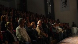 “Yaralarım Aşktandır” Didim’de Büyük İlgiyle Karşılandı