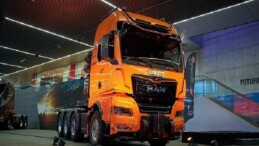 Yeni Aslan Kral: MAN, 250 Tonluk Dev Çekicisini Tanıttı