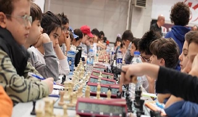 23 Nisan Satranç Turnuvası Kadıköy’de Gerçekleşti