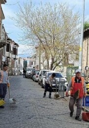 Ayvalık’ta Paklık Seferberliği Sürüyor