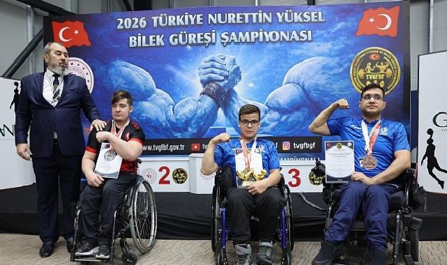 Bağcılarlı demir bileklerden büyük muvaffakiyet: 14 madalya kazandılar